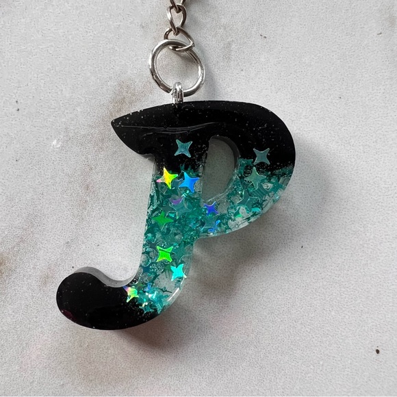 Handmade Initial Keychain | Letter P - Picture 4 of 5